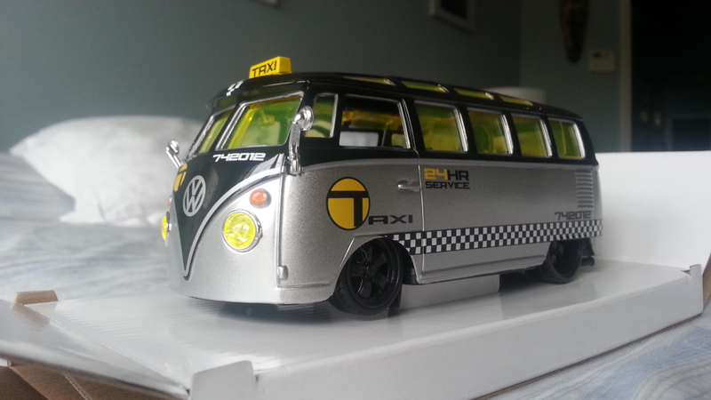 Illustration for article titled VW taxi van!